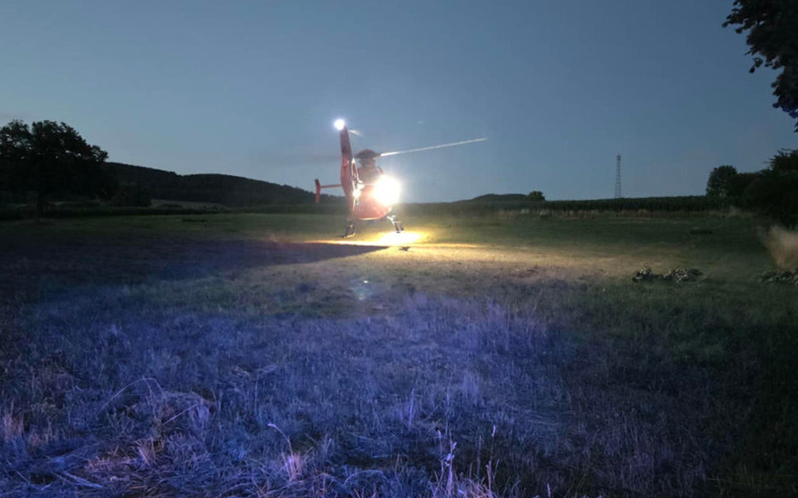 Schwerer Verbrennungsunfall in Eschershausen – Rettungshubschrauber im Einsatz