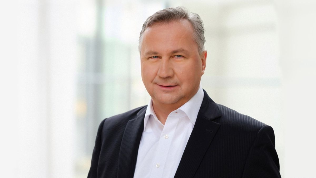 Kaiserliche Momente zum Homby: Roland Kaiser-Double tritt zur Katervesper in Stadtoldendorf auf