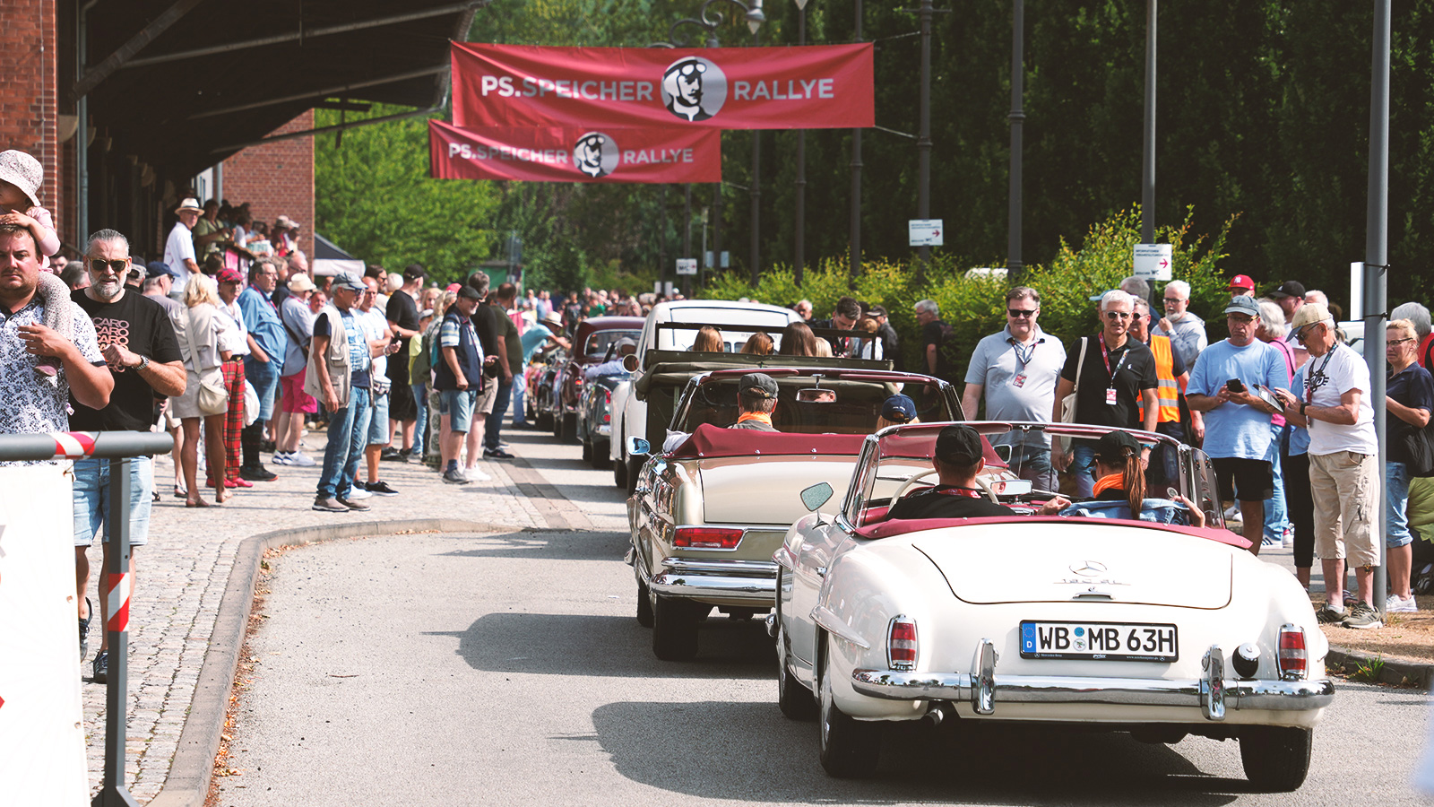 Alle Orte und Durchfahrtszeiten der PS.SPEICHER-Rallye: Über 220 Oldtimer rollen durch den südlichen Landkreis Holzminden