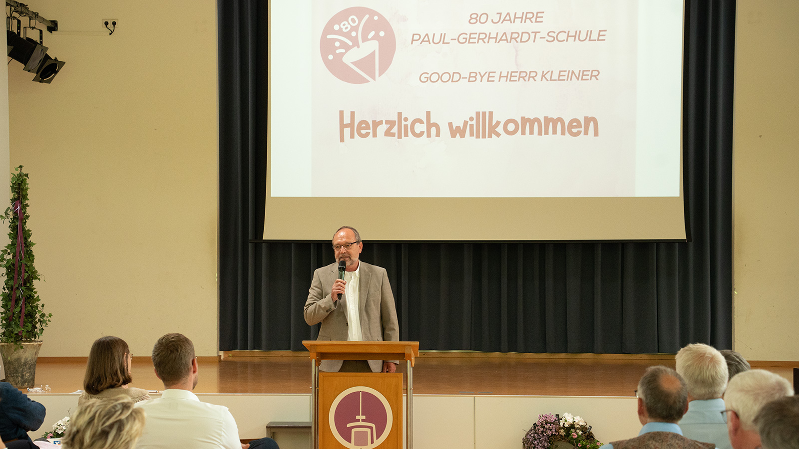 Abschied mit viel Applaus: Paul-Gerhardt-Schule feiert Jubiläum mit Festakt und dankt Matthias Kleiner