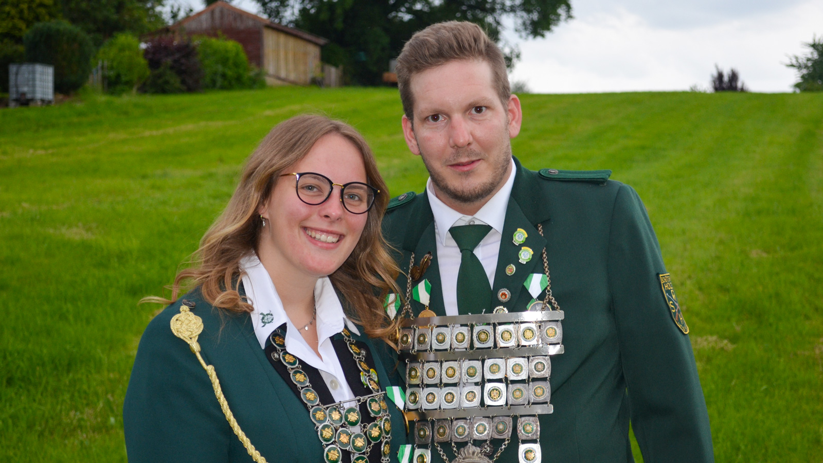 Lara Jansen und Sebastian Mevers regieren als neues Königspaar des SV Holzen