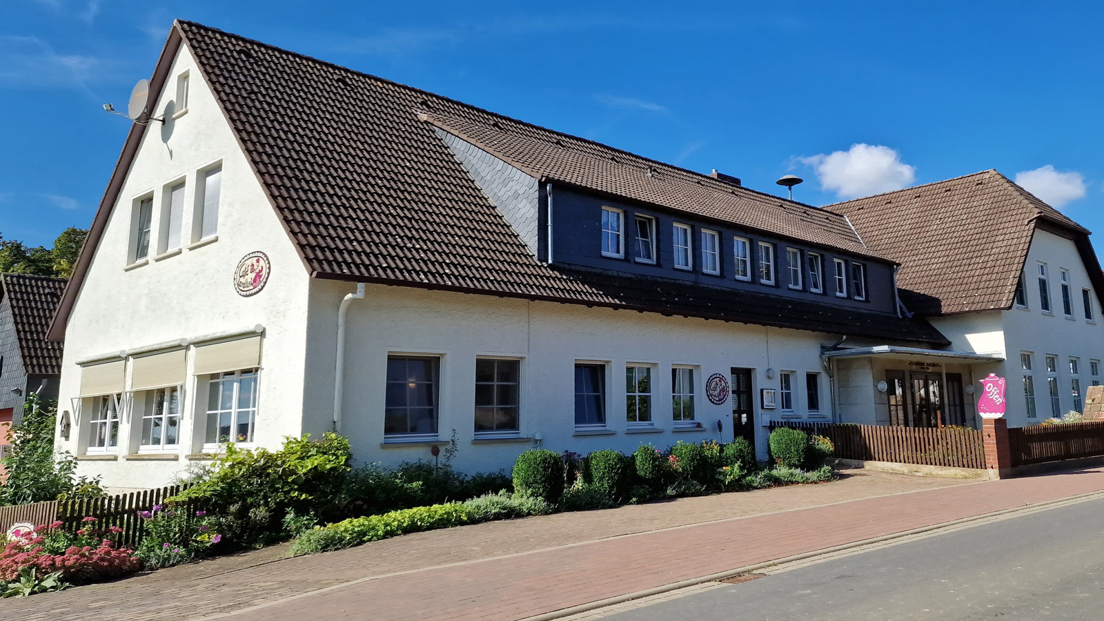 Ehrenamtlich betriebenes Café Landlust feiert 15-jähriges Bestehen mit Sonderstempel der Wanderschätze der Solling-Vogler-Region