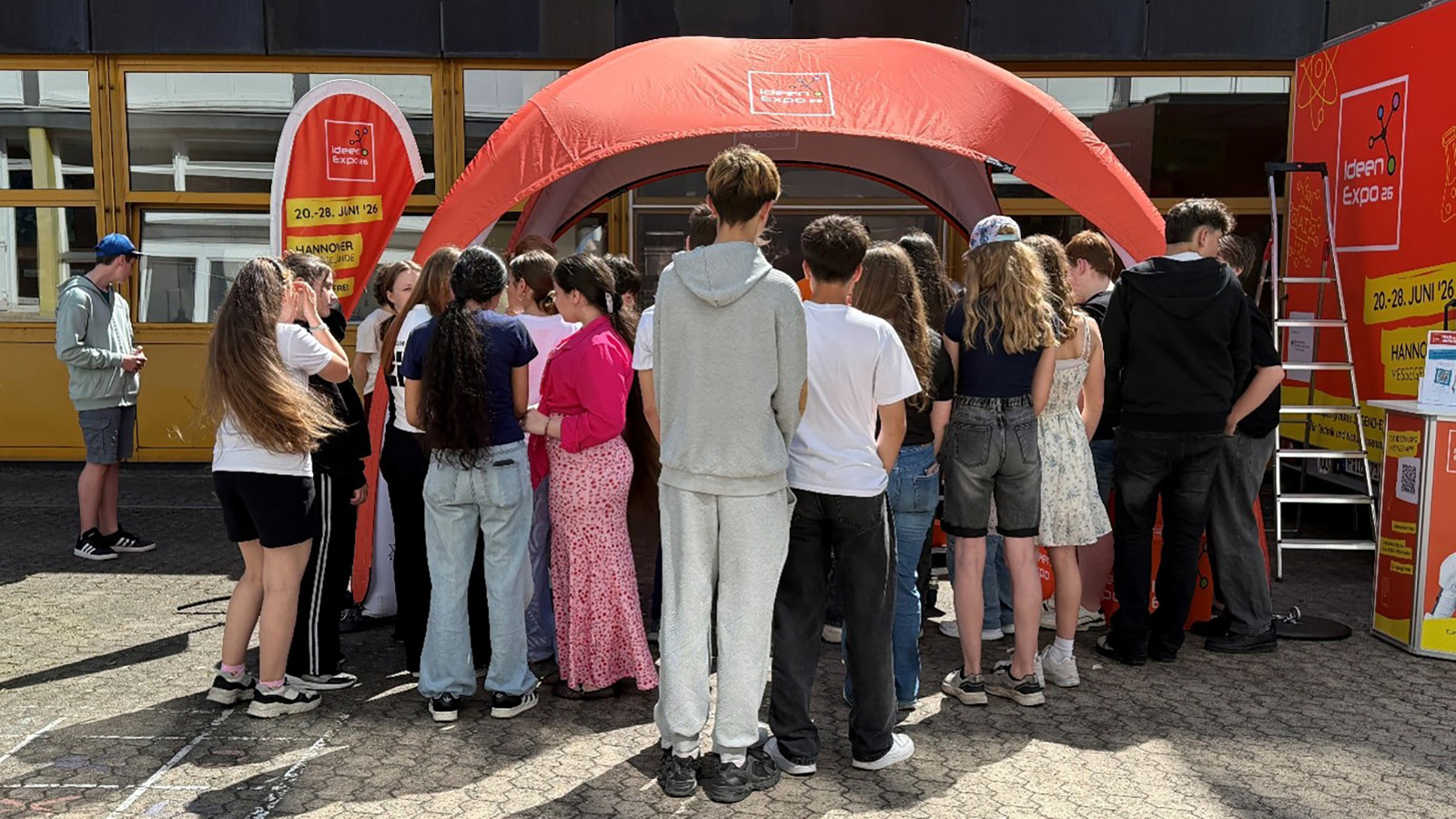 IdeenExpo-Roadshow macht Halt an der Schule am Vogler und begeistert Jugendliche für Technik
