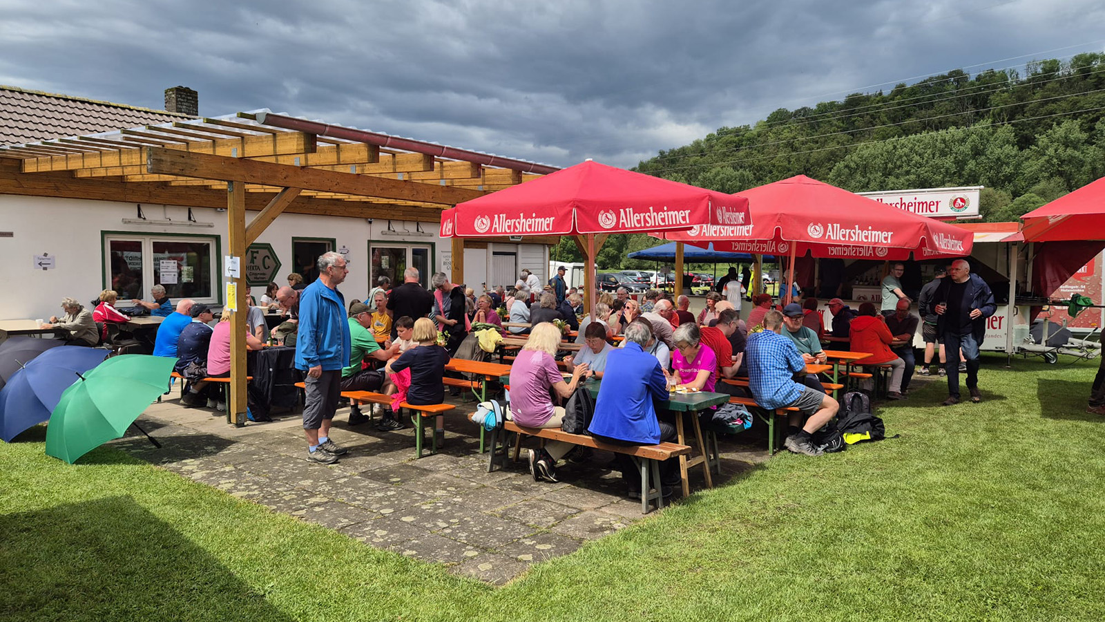 FC Herta Lütgenade/Warbsen feiert erfolgreiche Premiere des Burgberg Wander- und Walkingtags