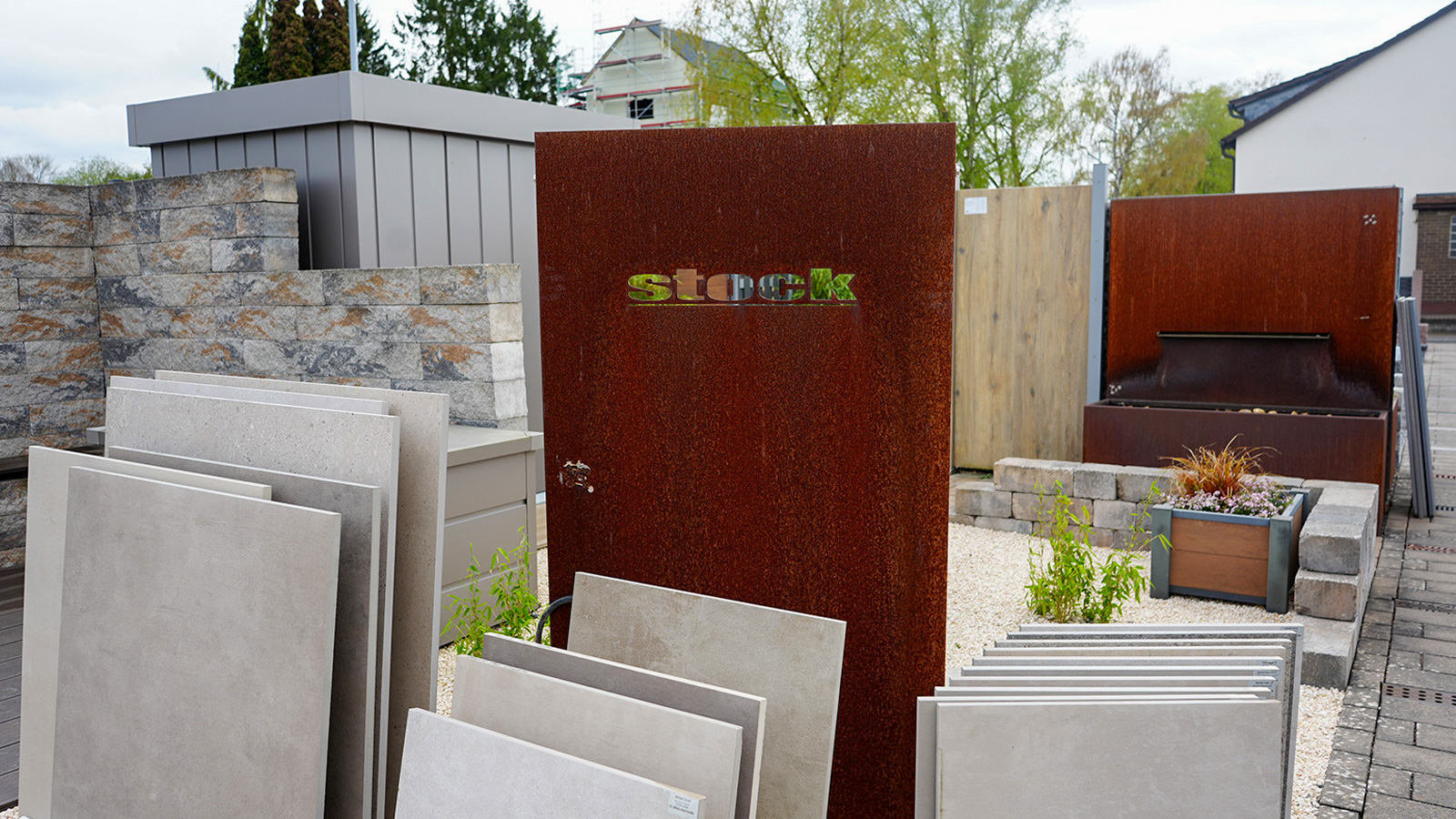 Bau- & Renovierungszentrum Stock lädt zum Frühlingsfest und präsentiert neuen Aktionsflyer