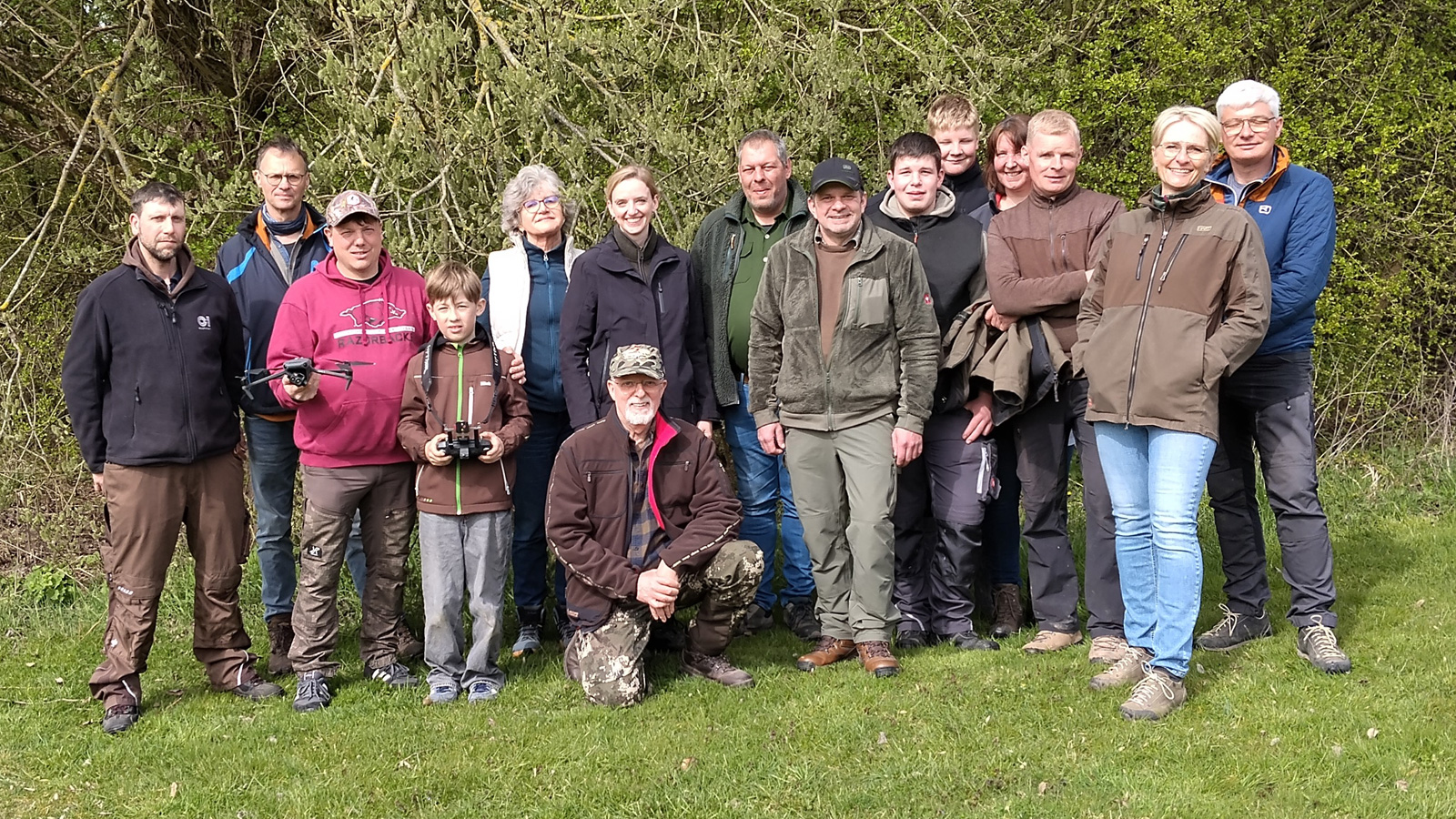 Rehkitzrettung ELFAS schult Helfer im Mammut Park und sucht weitere Unterstützer