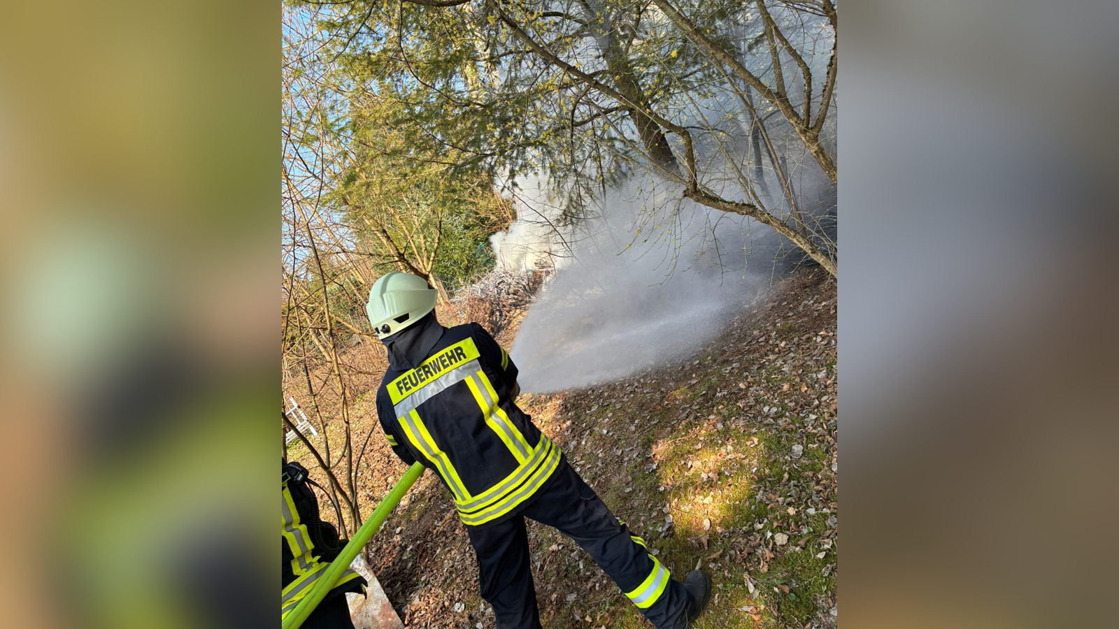 Waldbodenbrand in Bodenwerder schnell gelöscht