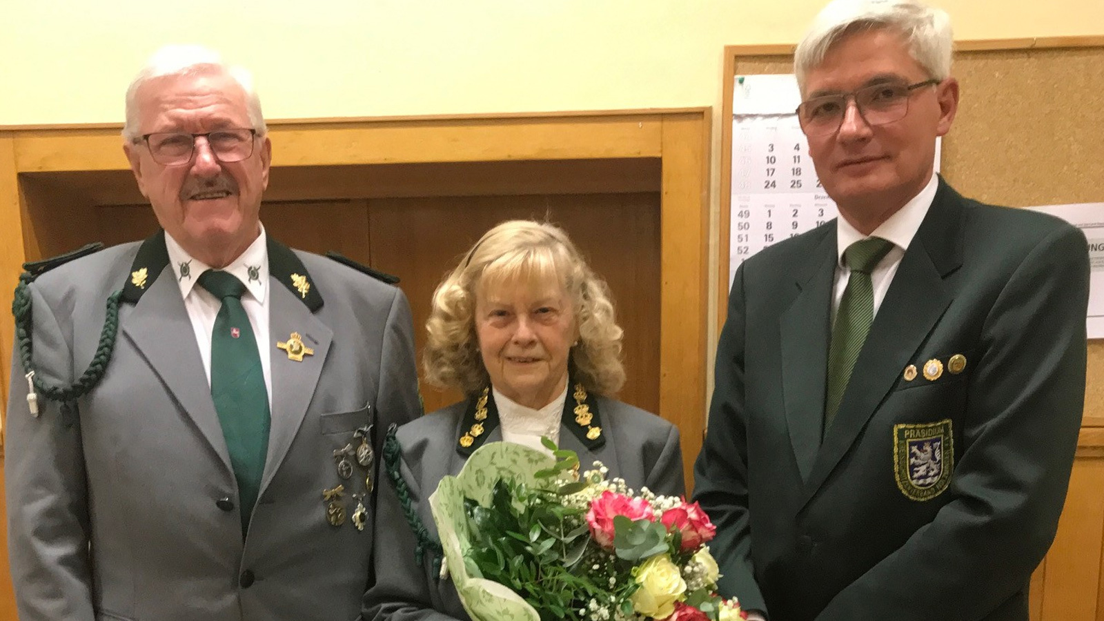 Vorsitzender Herbert Beier, Renate Gutacker und Vizepräsident KSV Holzminden Christian Bremer.