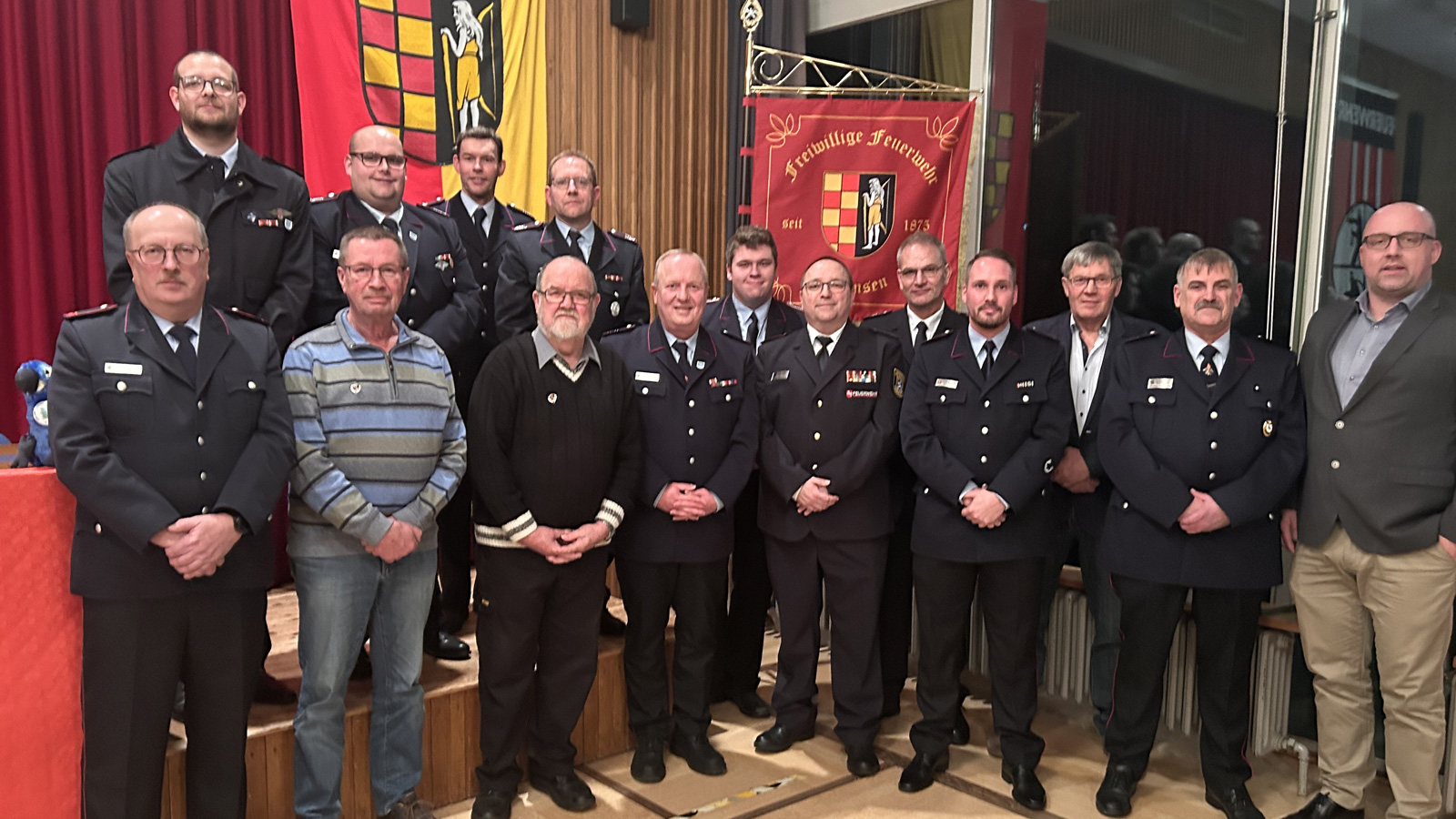 Wiederwahl, Ehrungen und Beförderungen prägen Jahreshauptversammlung der Feuerwehr Deensen