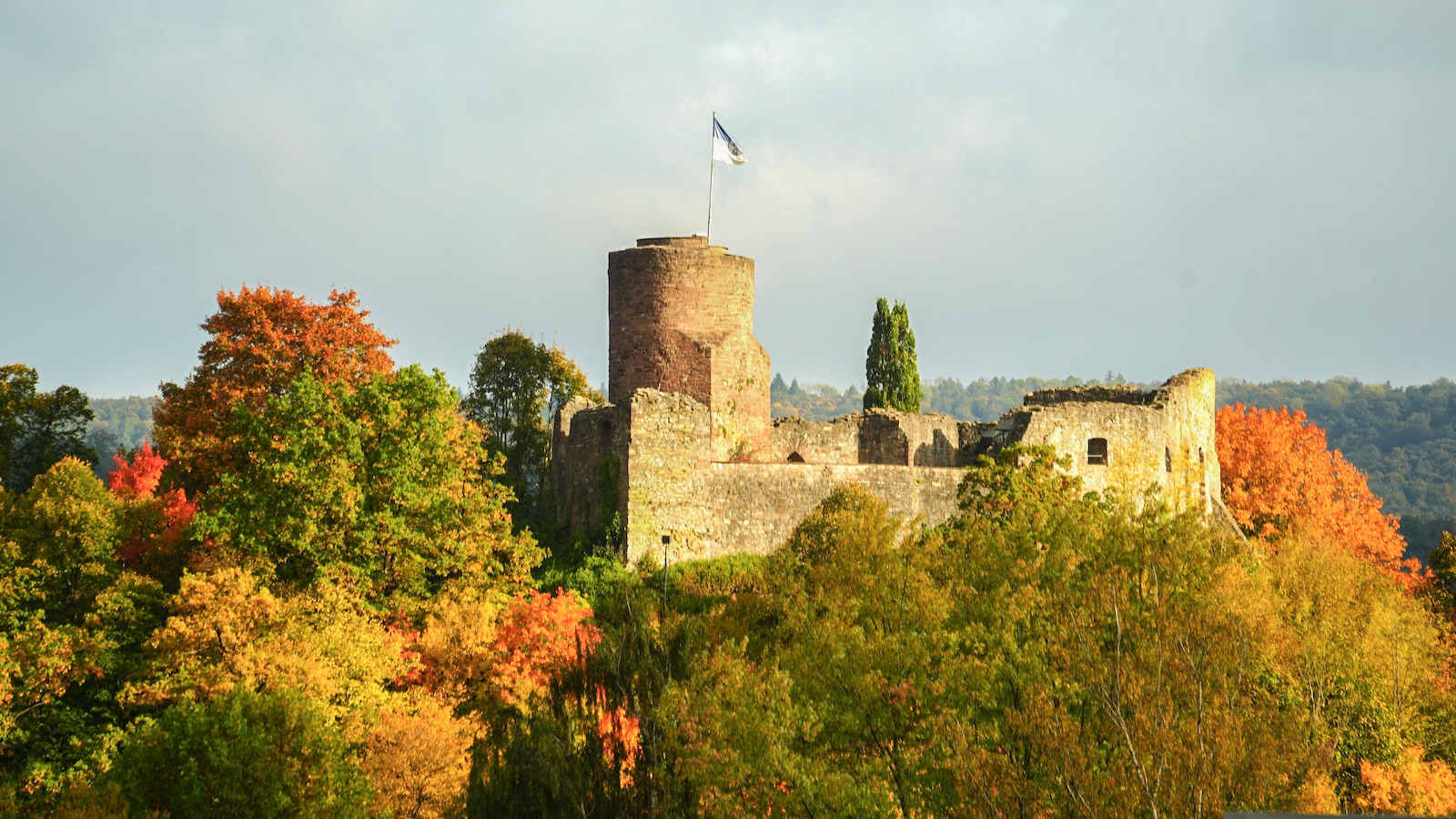 Kinder- und Jugendgruppe in Polle wieder aktiv – Aufführungen auf der Oberburg geplant